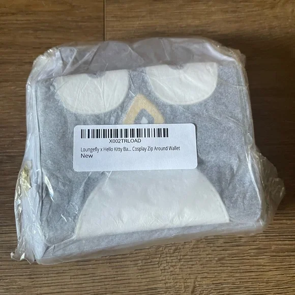 LOUNGEFLY (Sanrio)-BADTZ-MARU Faux Leather Wallet - Picture 3 of 6